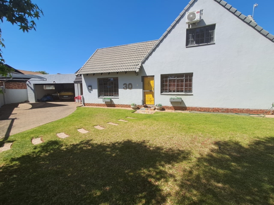 3 Bedroom Property for Sale in Roylglen Northern Cape